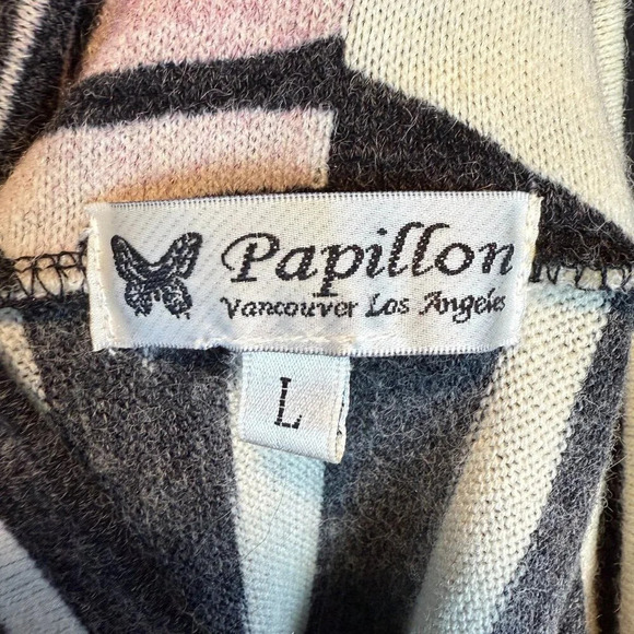 Papillon zebra print to floral print short sleeve sweater dress, size large - Picture 7 of 9